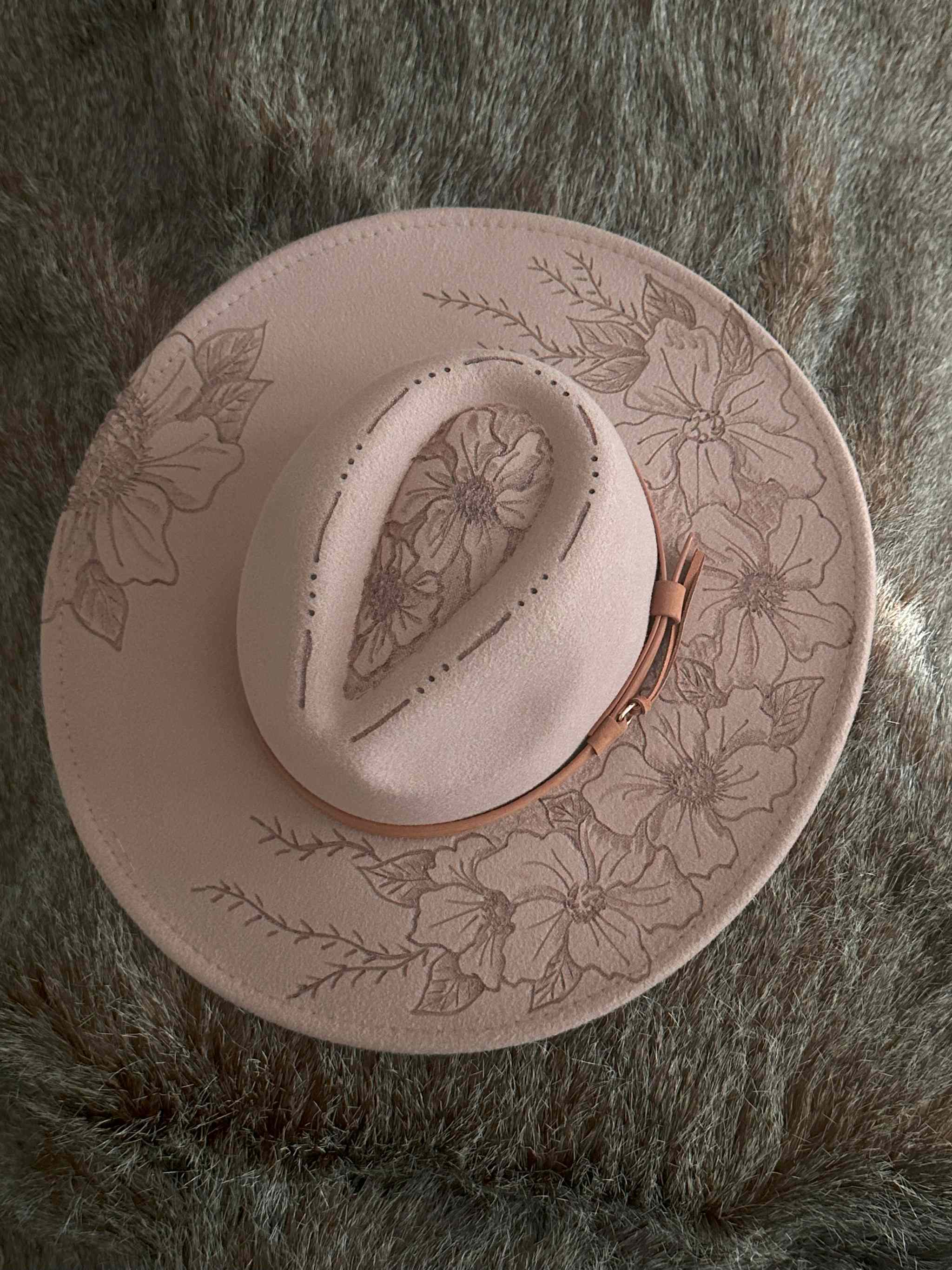 Tooled Flowers Blush Felt Hat – Twisted K